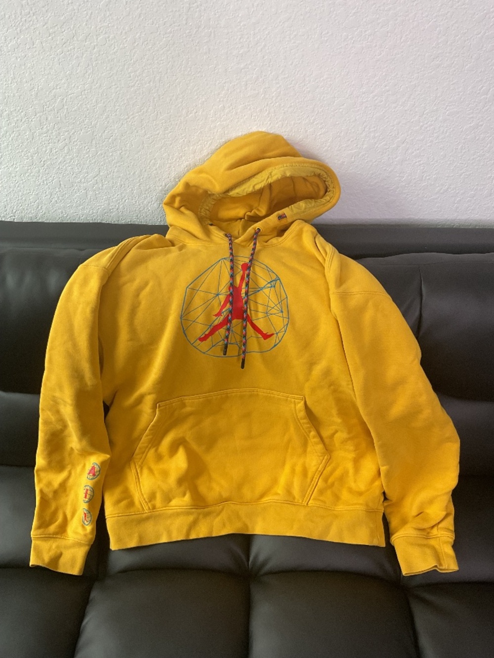 Jordan Essentials Mountainside Graphic Hoodie Pollen Yellow Red Large Excellent